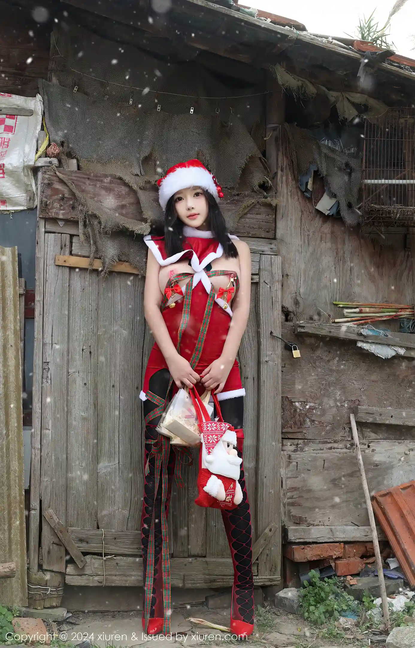 图片[2]-[XiuRen秀人网] VOL.9630 模特小薯条nienie户外圣诞主题性感情趣圣诞服饰惹火诱惑写真76P-秀人网官方网站